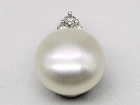 Button Pearl & Diamond Pendant | 0.06ctw | Supply