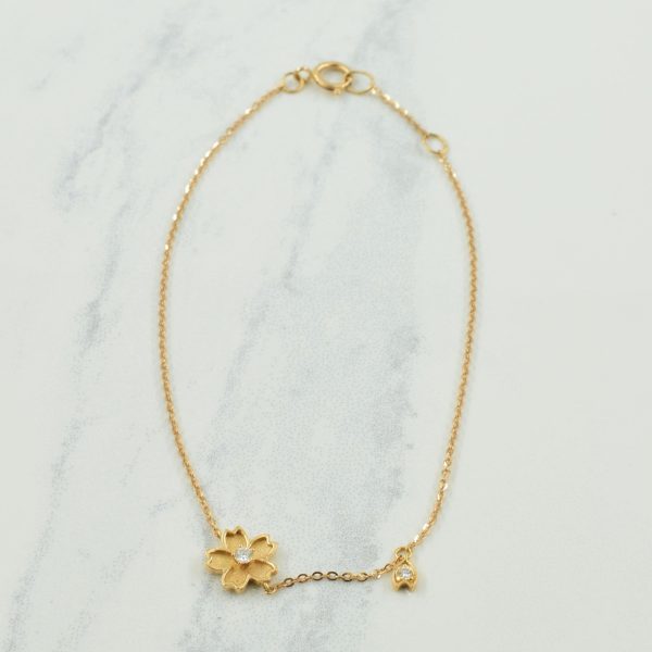 18k Gold Flower Design Diamond Bracelet | 0.05ctw | 7  | Sale