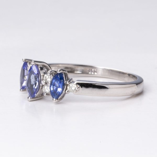 14k White Gold Sapphire & Diamond Ring | 0.40ctw, 0.10ctw | Sz 7 For Sale