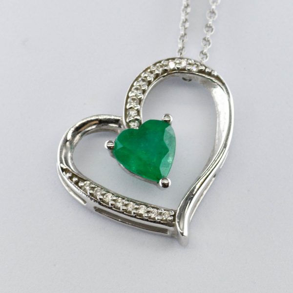 14k Emerald and Diamond Heart Necklace | 0.69 ct | 18  Discount