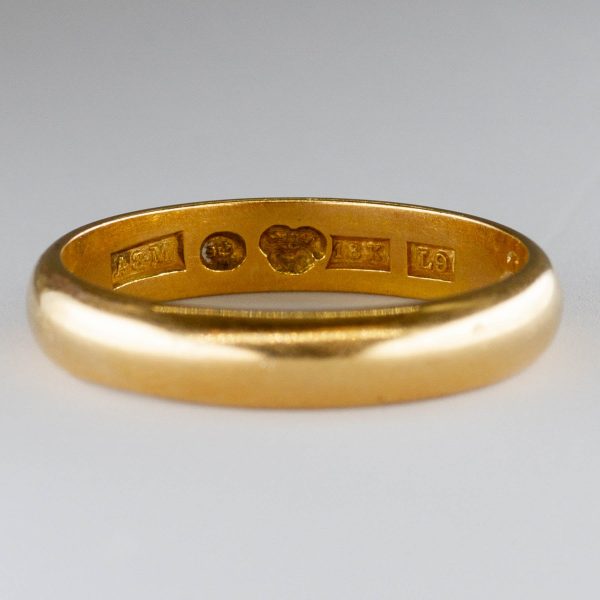 1960s 18k Yellow Gold Band | SZ 9 | Supply