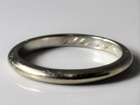 1969 Hallmarked 18k White Gold Band | SZ 8.5 | For Sale